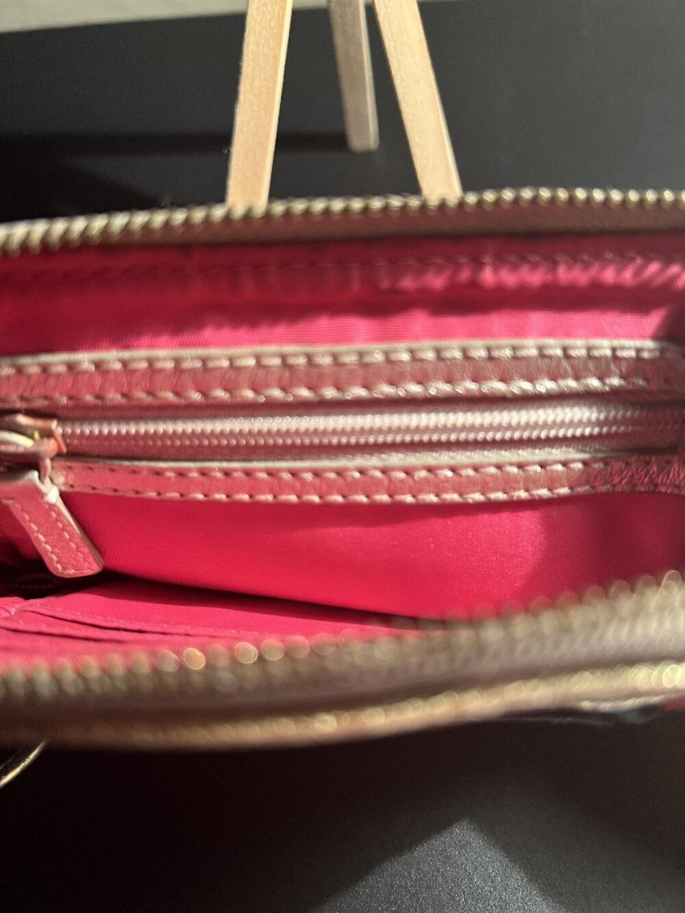 authentic COACH Poppy colorful wristlet (color/gold trim) - Picture 5 of 6